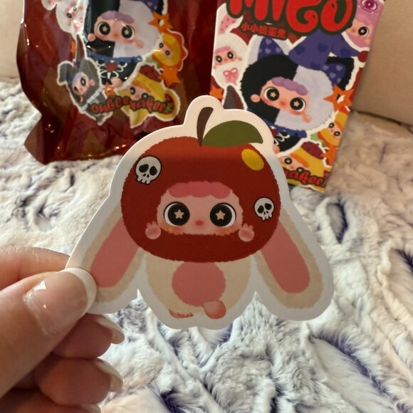 Migo Little Troublemaker Series Plush Pendant Blind - Poison Apple - Picture 2 of 5